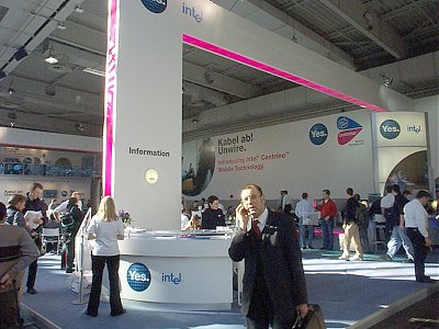 Intel a jeho Centrino na CeBITu 2003